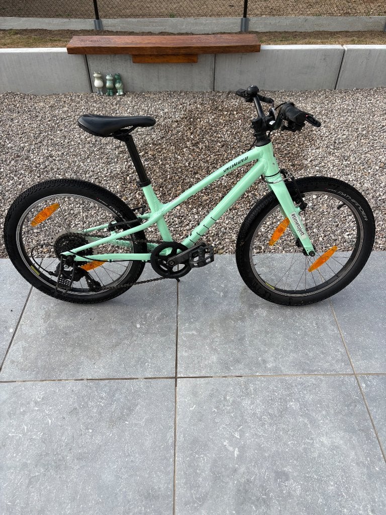 Specialized Jett 20 kinder mtb, Fietsen en Brommers, Fietsen | Kinderfietsjes, 20 inch of meer, Gebruikt, Velgrem, Ophalen