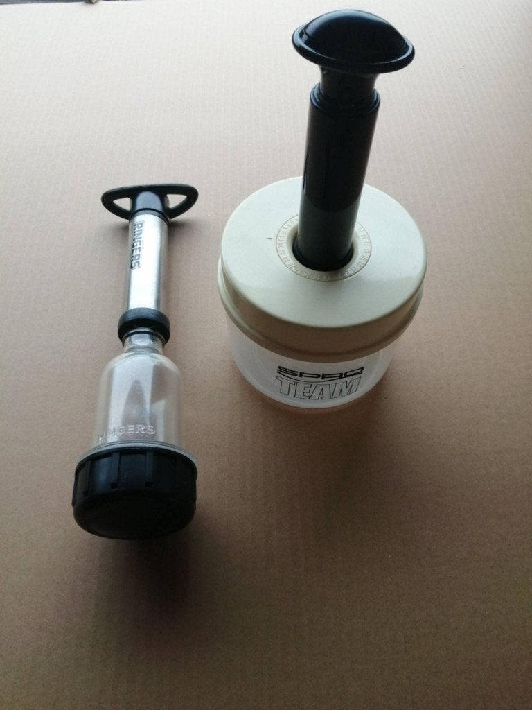 Ringers pellet pomp en 1 van Spro, Ophalen, Zo goed als nieuw