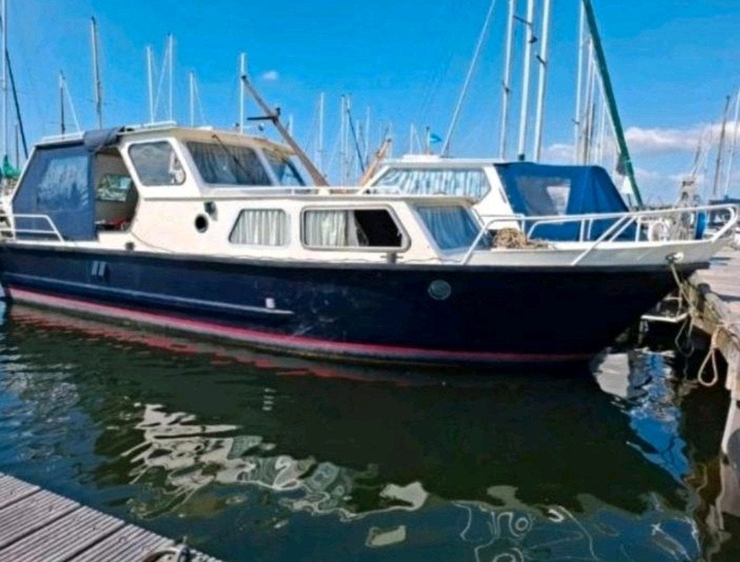 Ruime motorjacht 9.80m.Openkuip,wat werk,Toplocatie haven NL, Gebruikt, Binnenboordmotor, Diesel, Walstroom