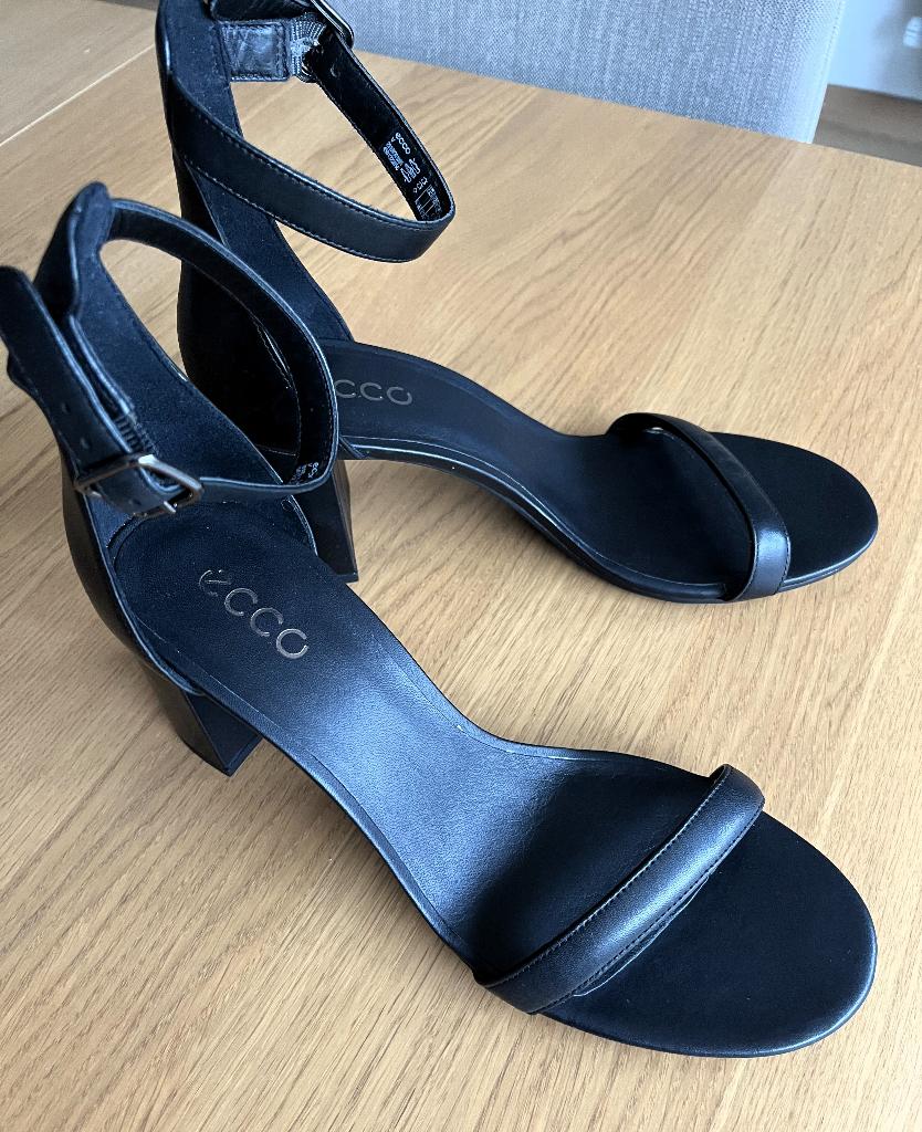Pumps met enkelbandje van zwart suède — Maat 41, Kleding | Dames, Schoenen, Ecco, Pumps, Zwart, Nieuw