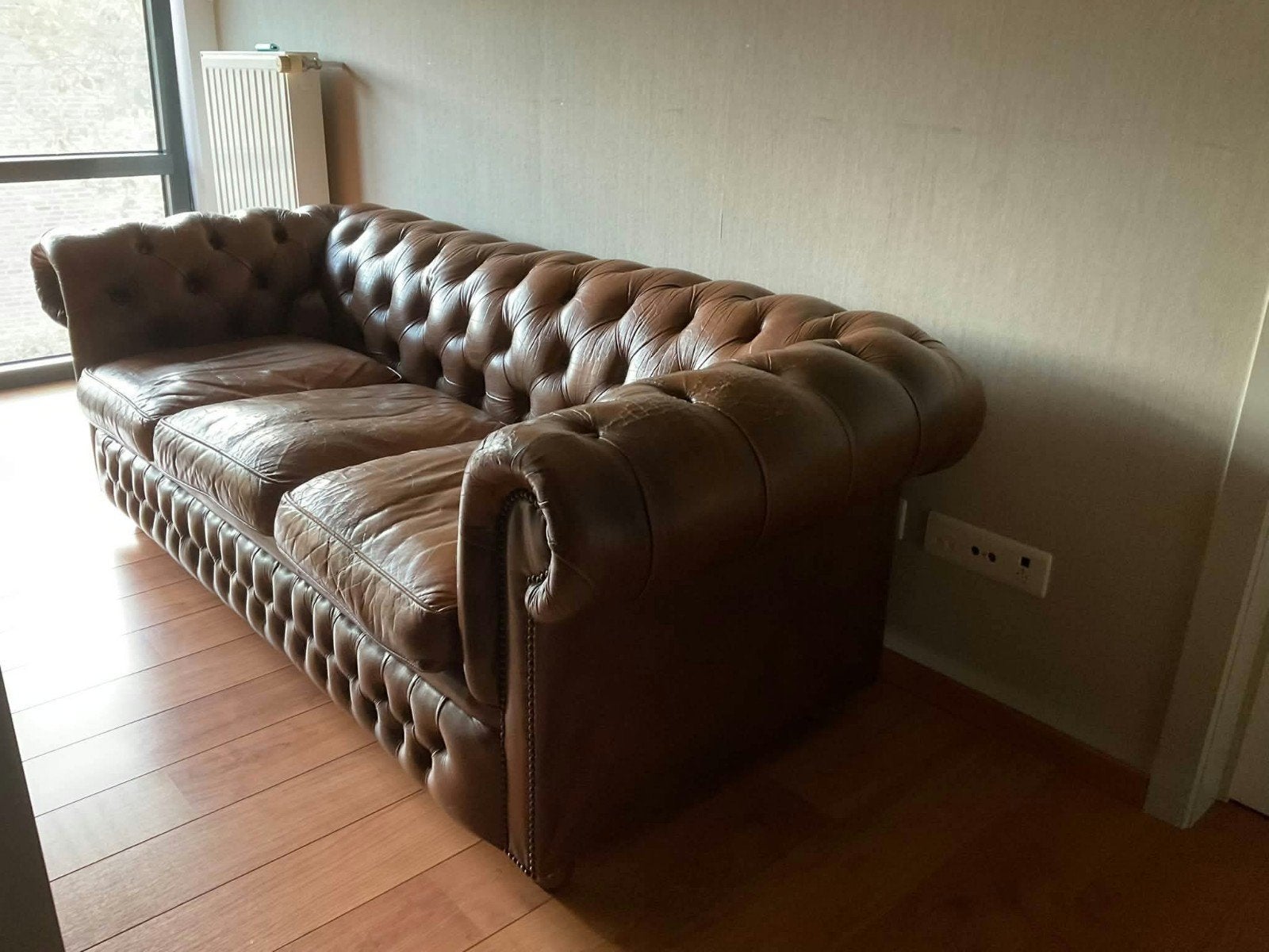 chesterfield  3 zit cognac kleur  geen namaak, Enlèvement
