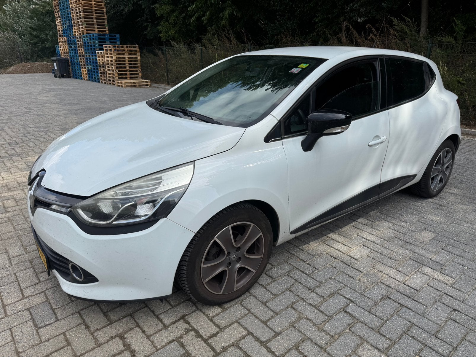 Renault Clio 1.5 DCI eco Night Day Navi Climatisation, Autos, Achat, Electronic Stability Program (ESP), Boîte manuelle, Noir