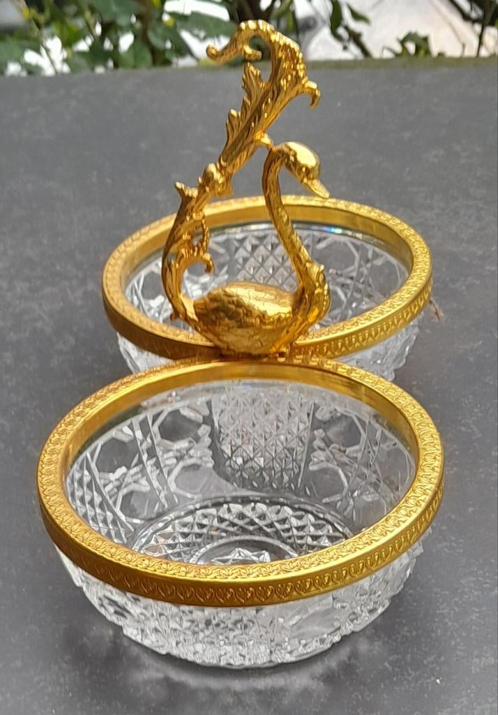 Prachtige bonbonaire met gouden randje en zwaan., Ophalen of Verzenden