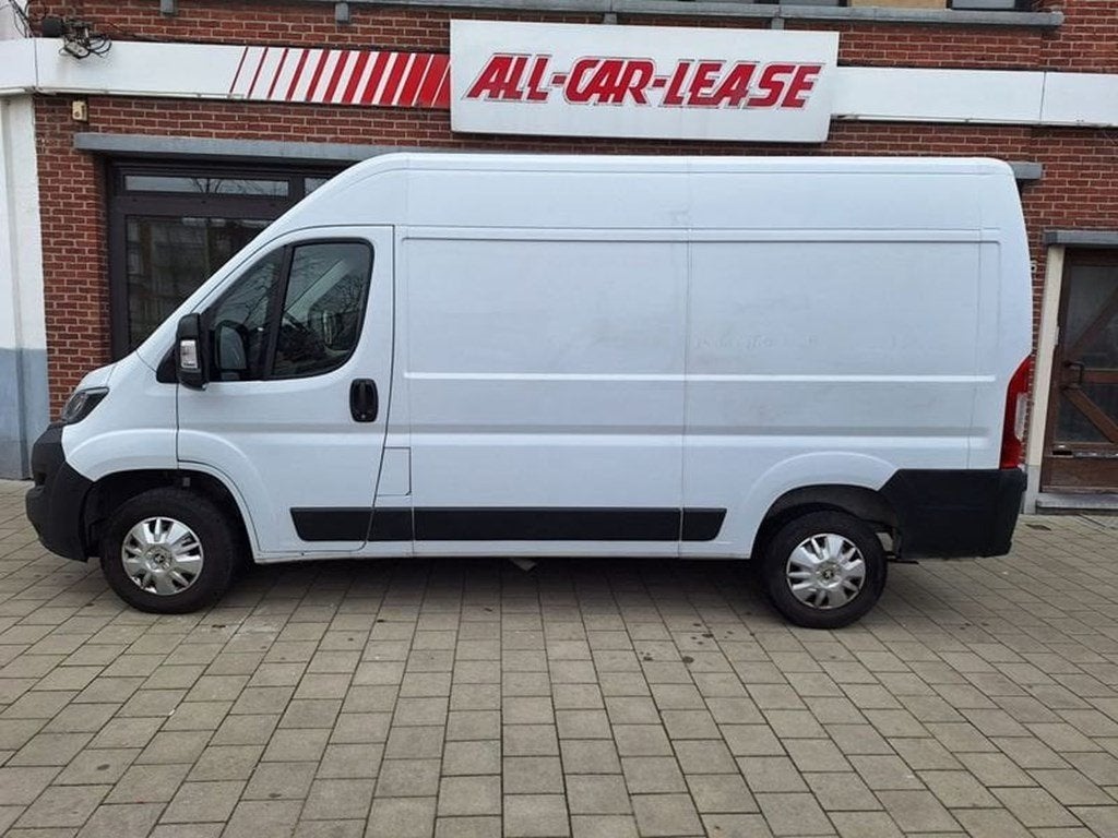 Peugeot Boxer Peugeot Boxer T-T335 2.2 Bleu HDI L2H2 ASPHAL, Auto's, 122 kW, 4 deurs, Wit, Parkeersensor
