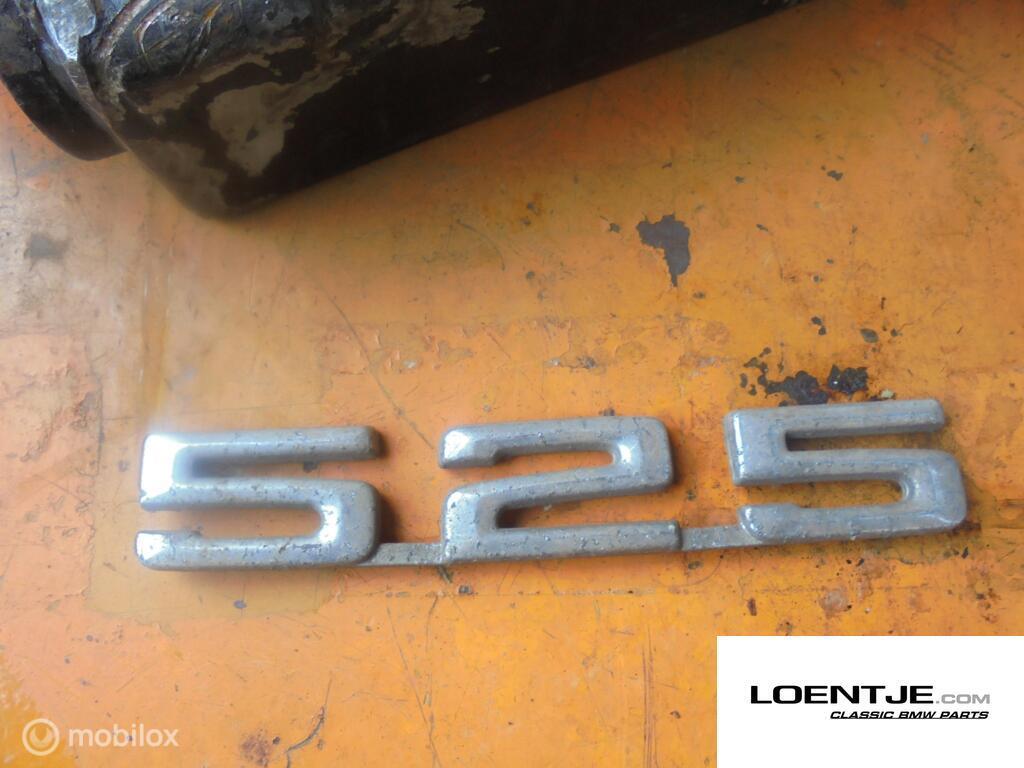 Embleem achter BMW e12 e28 525, Auto-onderdelen, Klein materiaal, BMW, Gebruikt, Ophalen of Verzenden