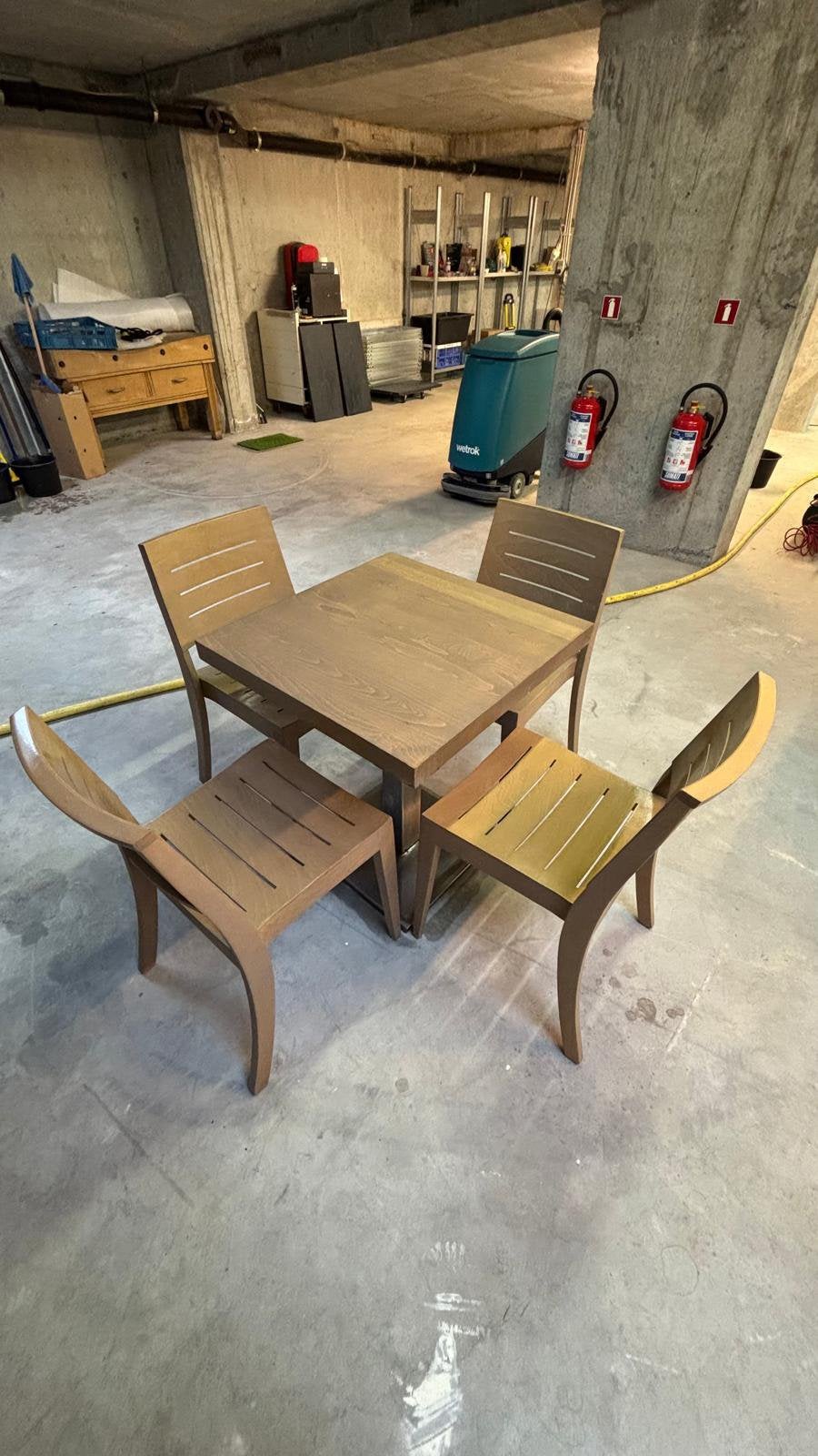 Table (9 pieces) et chaises (10) pieces, Enlèvement, Utilisé, Mobilier