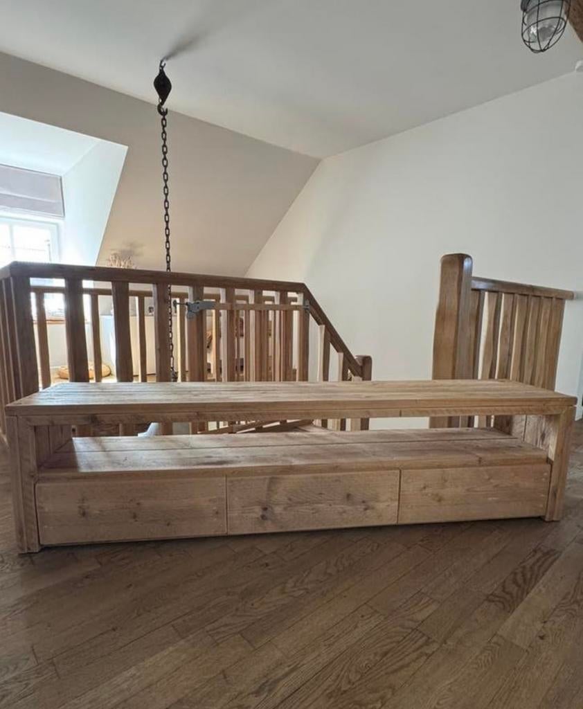 Steigerhouten kast, Ophalen, Zo goed als nieuw