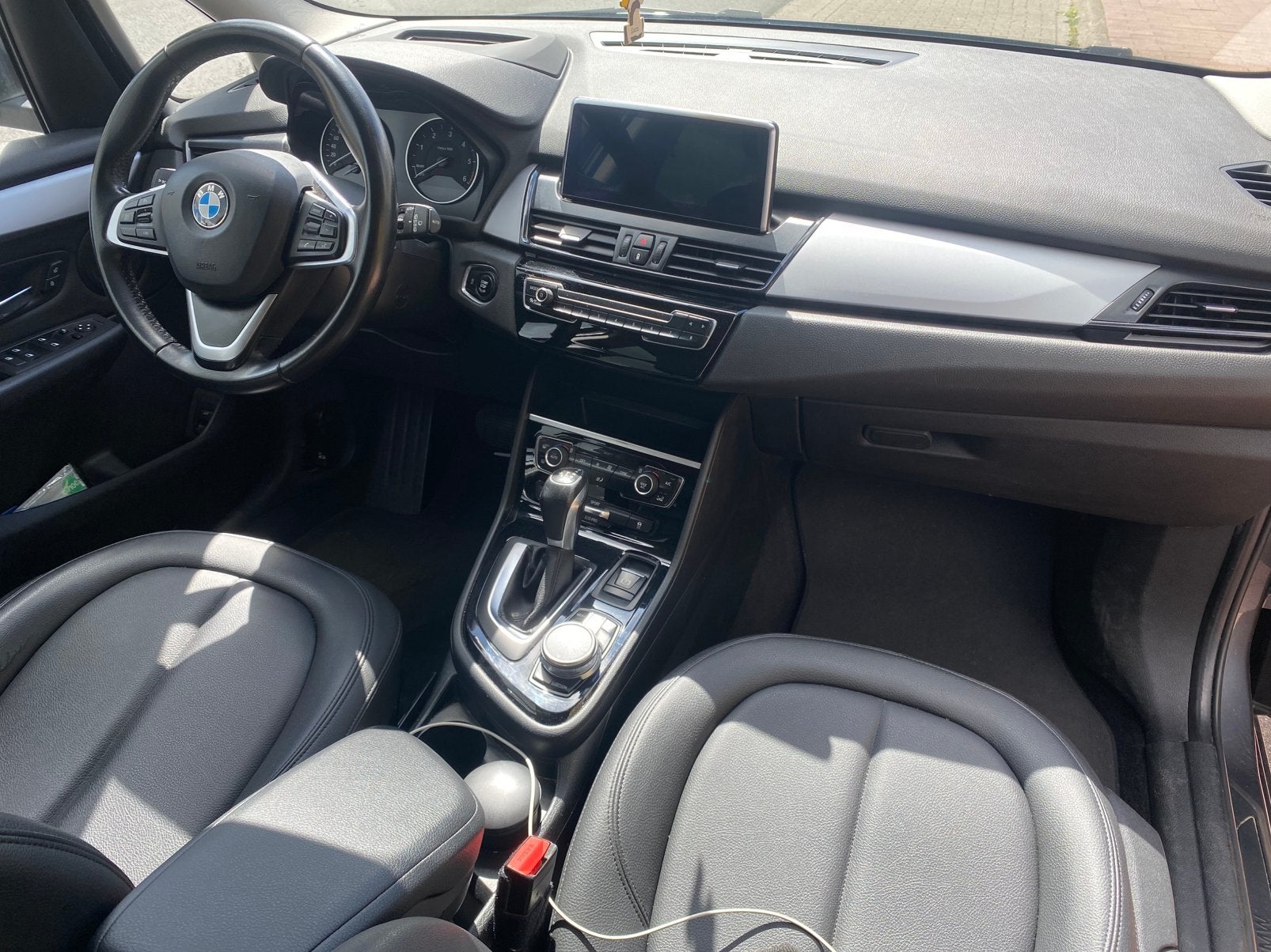 Bmw 218d Automaat, Auto's, Automaat, Particulier, Dealer onderhouden, Zilver of Grijs