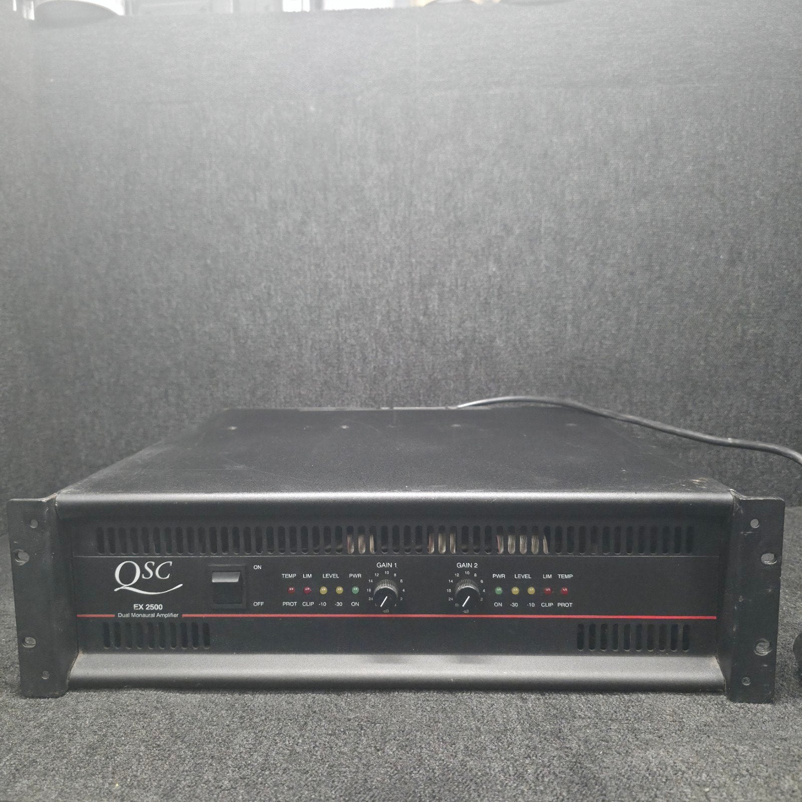 Amplificateur QSC EX2500 



QSC EX 2500
MATRICE D'AMPLI PUI, Enlèvement ou Envoi