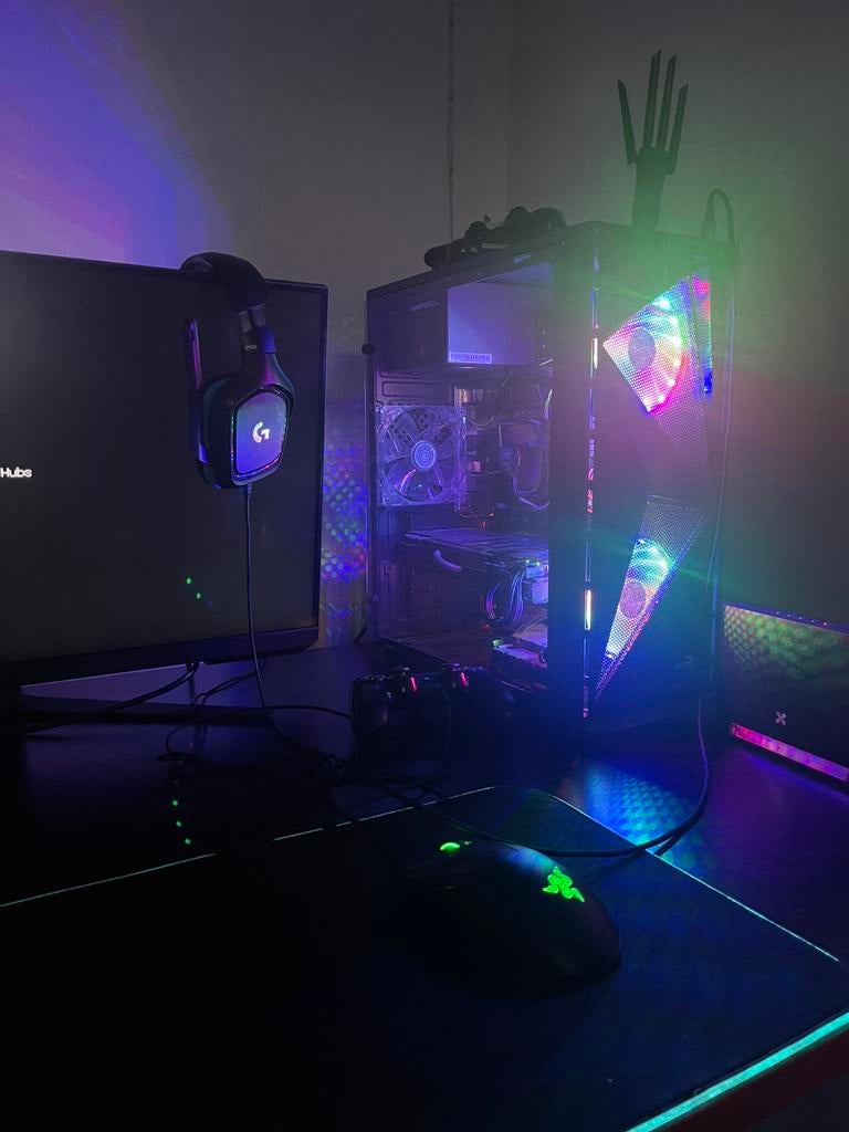 Gaming pc te koop met  muismat+muis+keyboard+headset, Ophalen, Met monitor, Zo goed als nieuw, Gaming