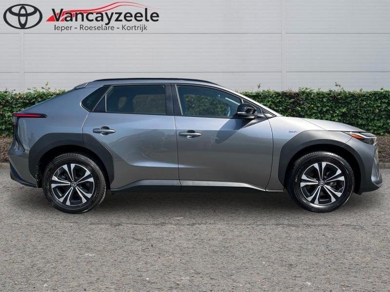 Toyota bZ4X Dynamic+cam+dab+sens achter, Auto's, Toyota, Automaat, Zwart, Emergency brake assist, Elektrisch