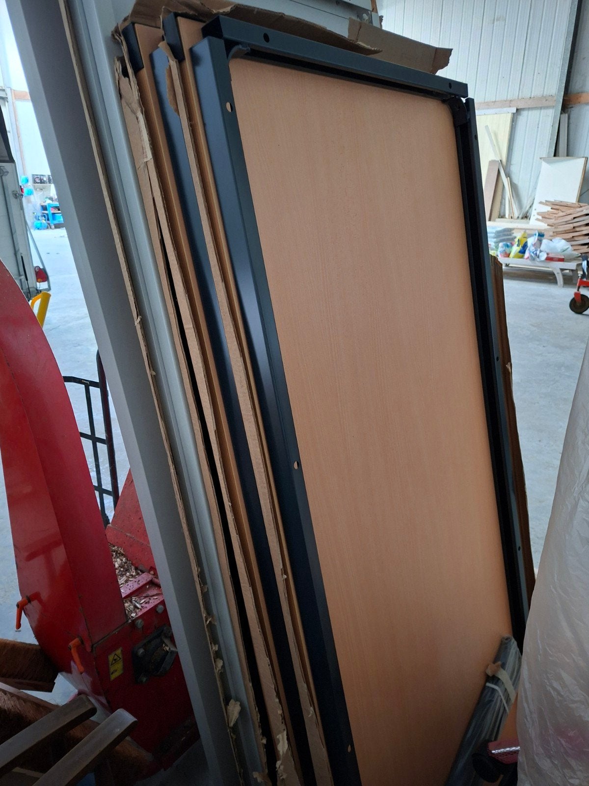 Nieuwe tafels met middelmatige schade, Huis en Inrichting, Ophalen