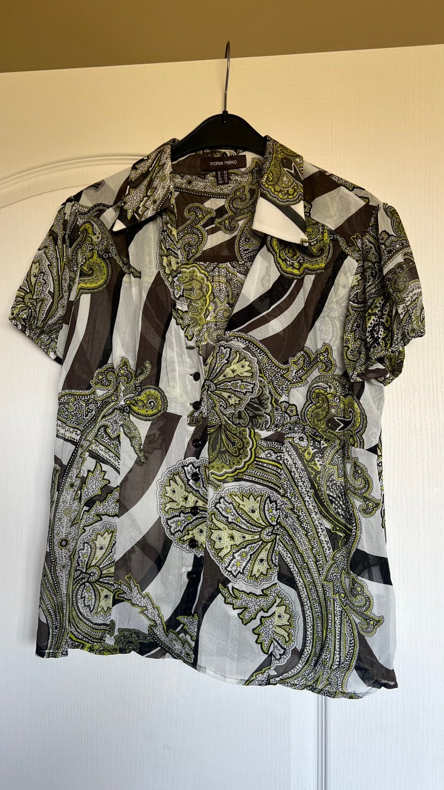 Damesbloes in 100% polyester crepe in maat 40, Kleding | Dames, Topjes, Ophalen, Zo goed als nieuw, Maat 38/40 (M), Bruin
