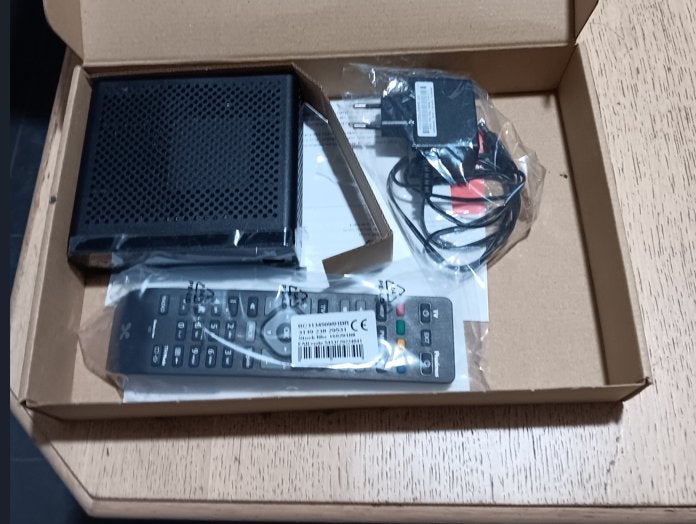 SCARLET TV DECODER, TV, Hi-fi & Vidéo, Décodeurs & Enregistreurs à disque dur, Enlèvement, Comme neuf, Décodeur