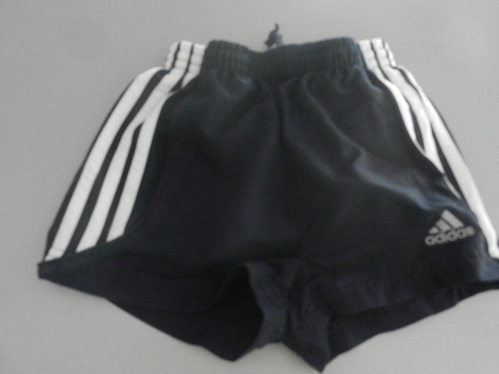 Adidas short 2 jaar maat 92, Broek, Adidas, Ophalen of Verzenden, Zo goed als nieuw