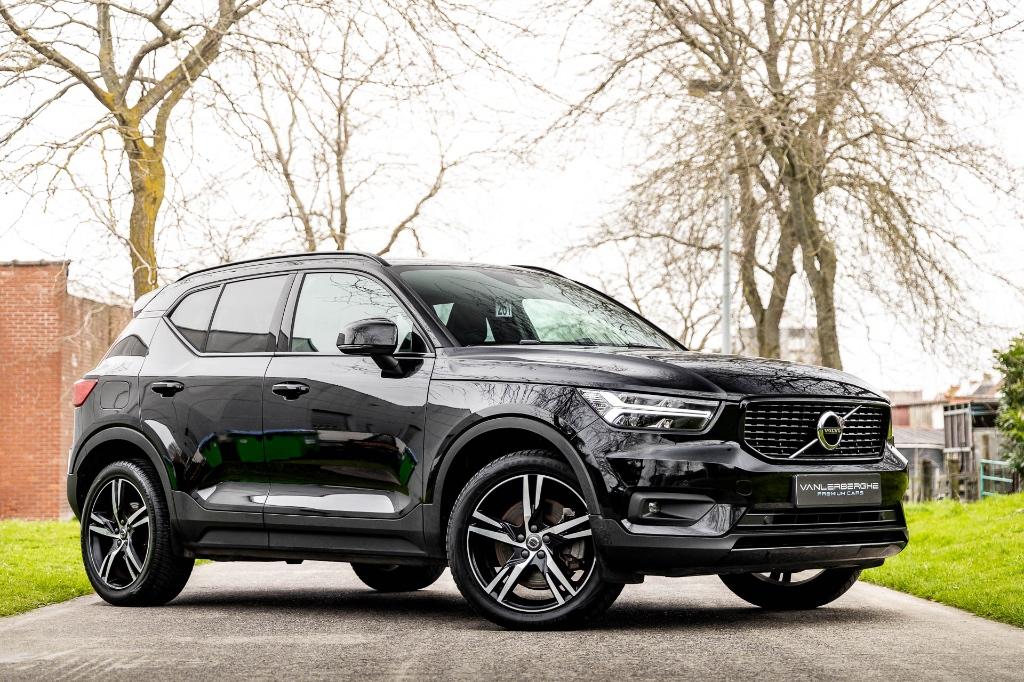 Volvo XC40 T4 R-Design * Camera * LED * ACC * BTW * 1owner, Zwart, 5 zetels, 5 deurs, Hybride Elektrisch/Benzine
