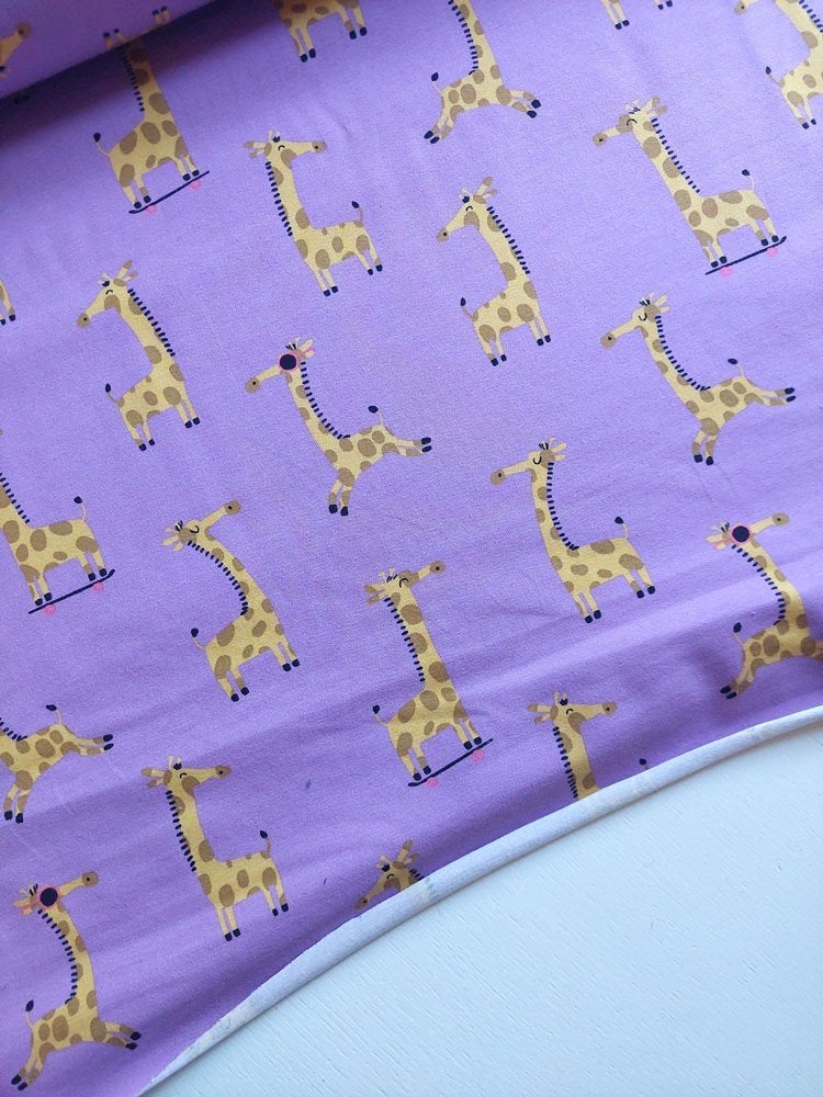 Au mètre 5648) tricot de coton girafe lavande, Hobby & Loisirs créatifs, Tissus & Chiffons, Neuf, Enlèvement ou Envoi, Coton, 120 cm ou plus