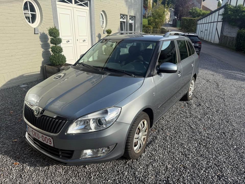 Skoda Fabia Break MK2 export, Autos, Achat, Entretenue par le concessionnaire, 5 portes, 99 g/km