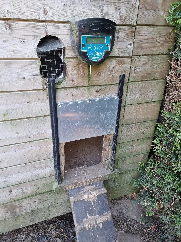 Deur opener, legbakken, voeder en drinkbakken, Ophalen, Gebruikt, Overige typen