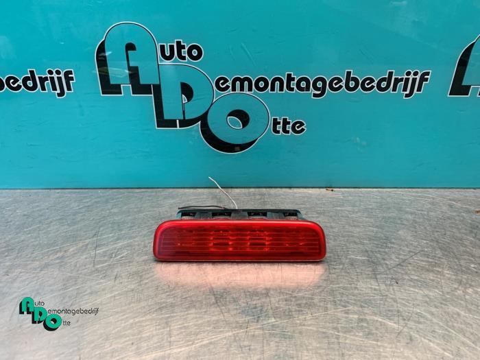 Feu de freinage supplémentaire centre d'un Peugeot Bipper (, -, 3 mois de garantie, Utilisé, -