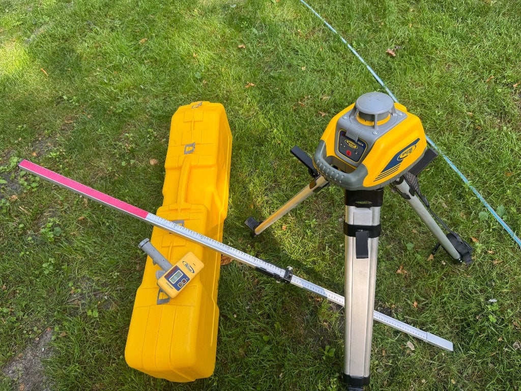 Laser rotatif Spectra LL100N neuf, Enlèvement, Neuf, Autres appareils de mesure ou compteurs