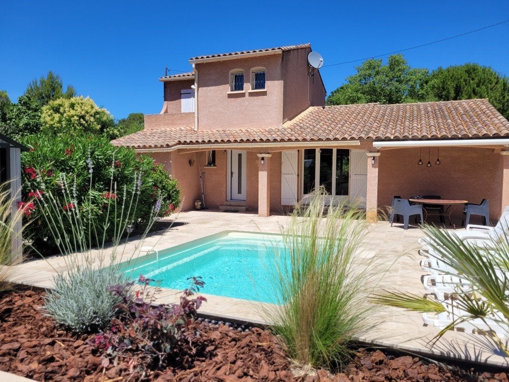 Dernière semaine du 12/9 au 19/9 villa piscine, Vacances, Propriétaire, Lac ou rivière, Lit enfant, 3 chambres à coucher