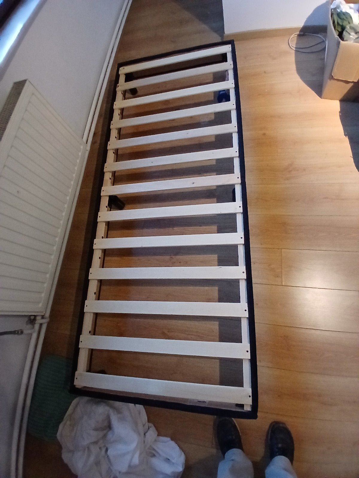 bed vaste latten 80 x 200. en 200x205 + matras, Ophalen