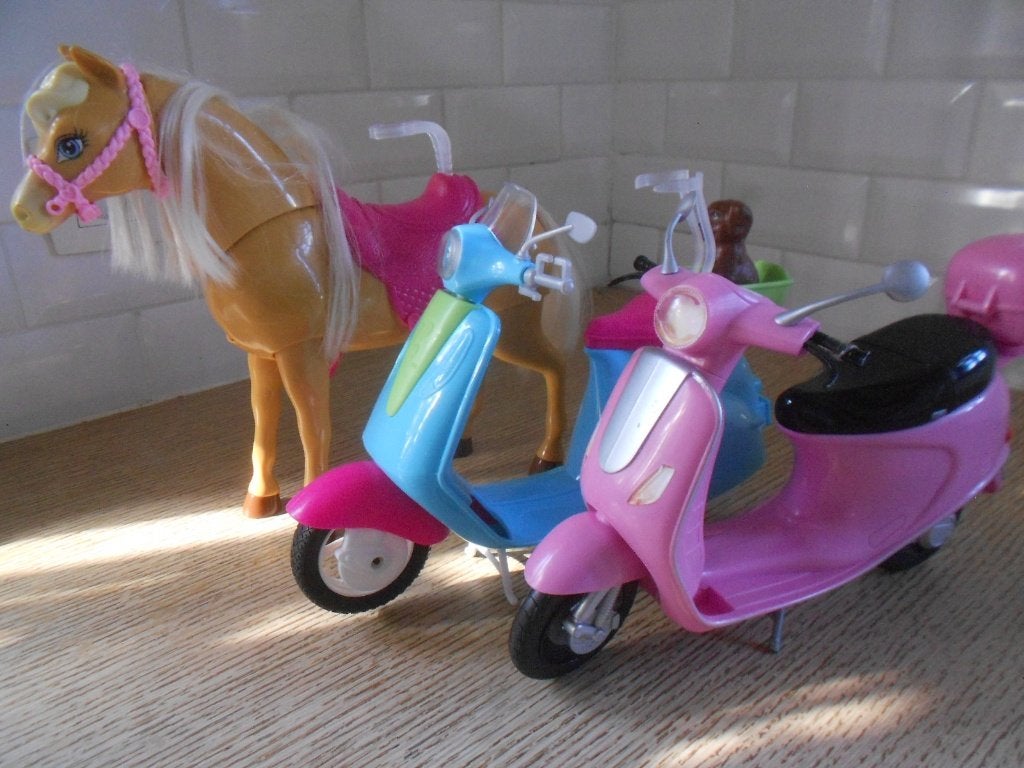 Cheval + 2 scooters - Barbie - Mattel - Steffi, Enfants & Bébés, Enlèvement ou Envoi, Barbie