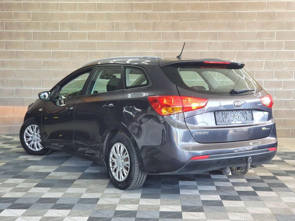 Kia Ceed / cee'd 1.4 DIESEL 90CV BREAK || FULL CARNET ||, Autos, Euro 5, Achat, 90 ch, Entreprise