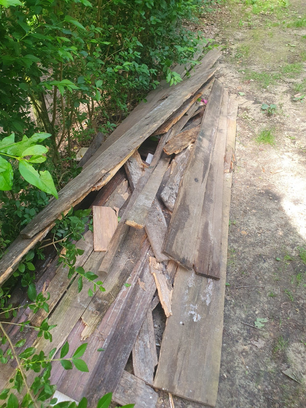 Bois de chauffage gratuit, Enlèvement, Planches