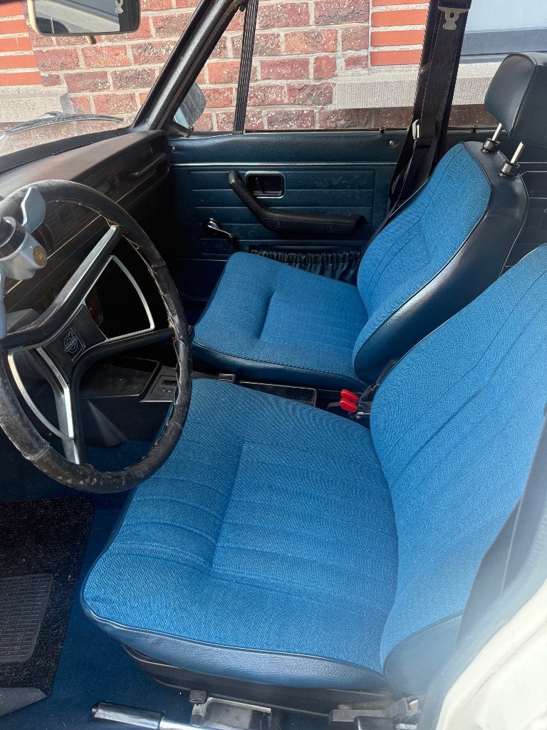 Volvo 140. 1971, Auto's, Volvo, Particulier, Benzine, 4 deurs, Automaat, Wit, Blauw, Stof, Ophalen