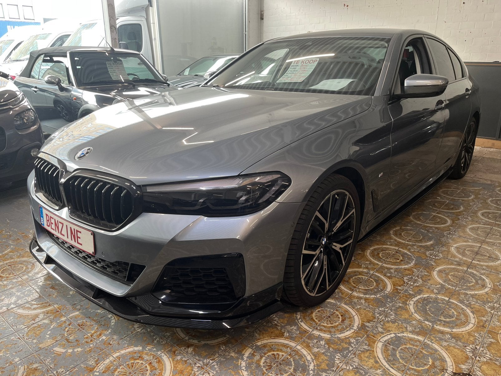 Bmw 520 i, Autos, Cuir, Argent ou Gris, 4 portes, Entreprise