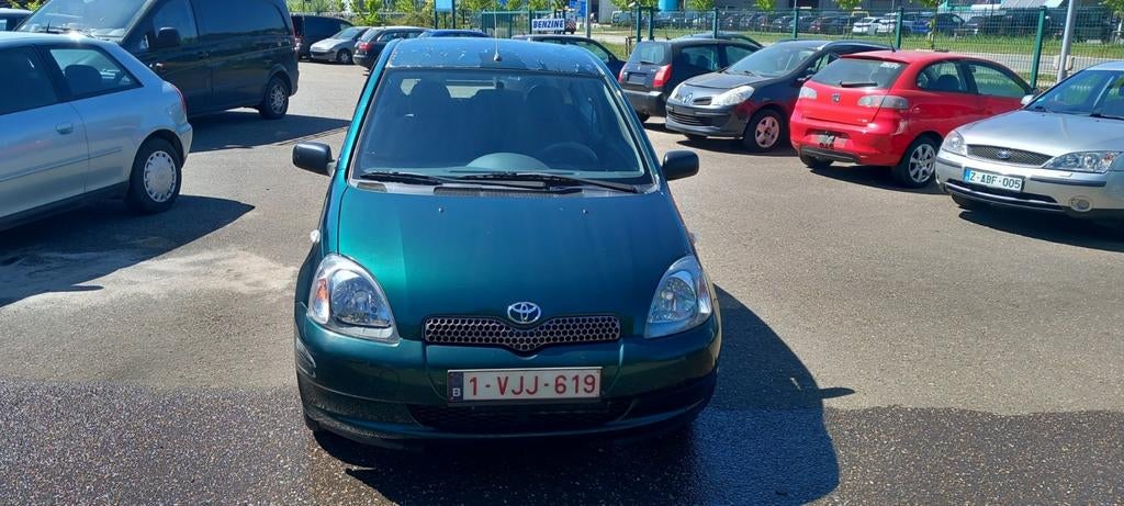 Toyota yaris 1.0 benzine 1ste eigenaar, Auto's, Bedrijf, Handgeschakeld, Yaris, Te koop