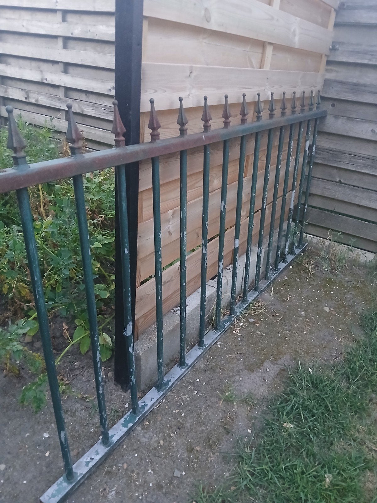 Mooi hekwerk met 15 spijlpunten, Tuin en Terras, Ophalen of Verzenden