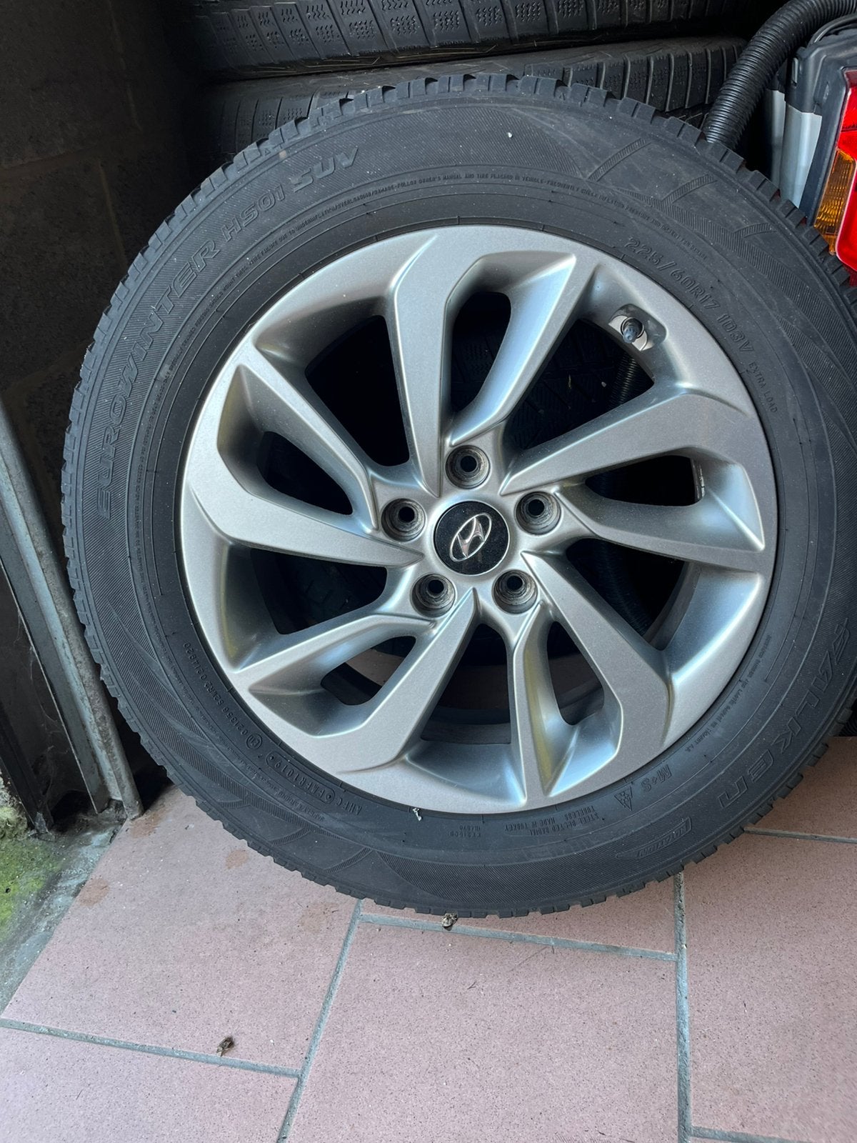 4 roues Hyundai Tucson 17 pouces pneus hiver, Enlèvement, 17 pouces, Pneus hiver, Pneu(s)