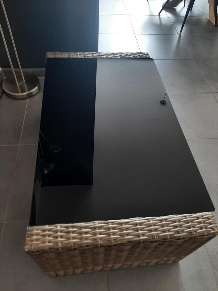 Salontafel tuin, Enlèvement