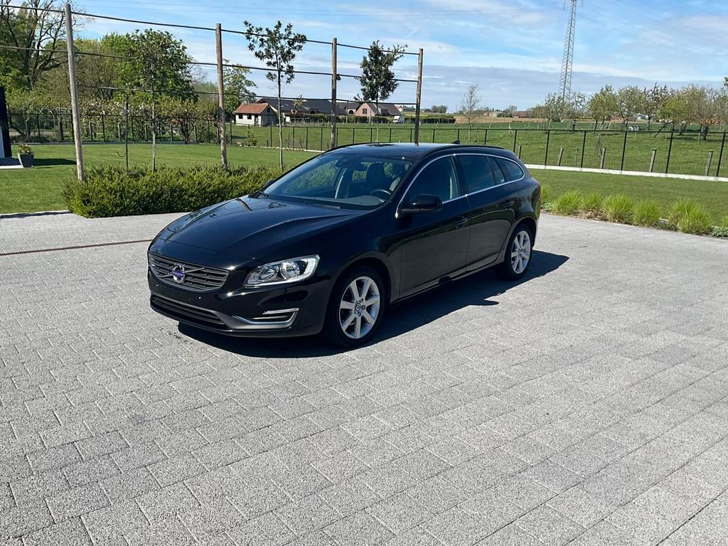 Volvo v60, Autos, Volvo, Cuir, Euro 6, Boîte manuelle, Entretenue par le concessionnaire