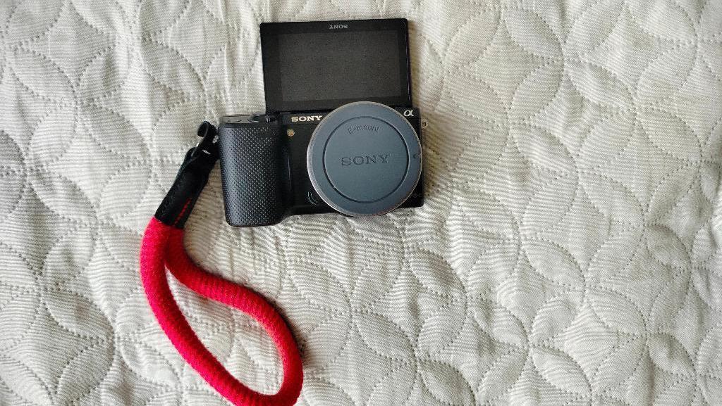Sony NEX 5R, TV, Hi-fi & Vidéo, Appareils photo numériques, Utilisé, Compact, Sony, Sans zoom optique, Envoi