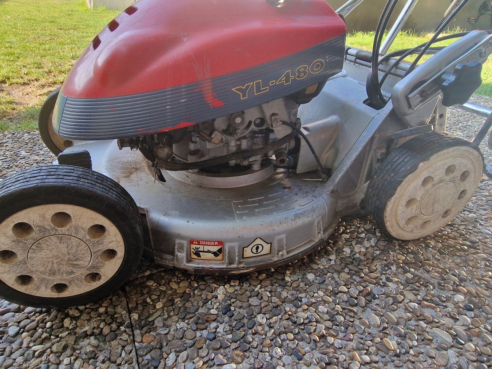 grasmaaier defect

Kleine onderdeel dat op de foto staat als, Tuin en Terras, Ophalen, Opvangzak