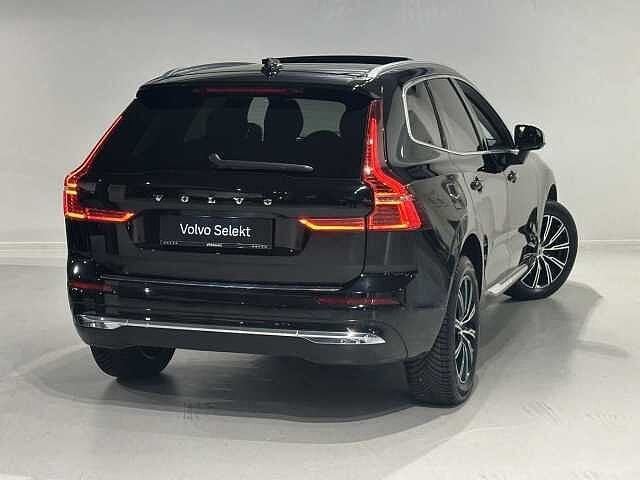 Volvo XC60 B4  Mild-Hybrid Inscr + Pano dak + trekhaak, Auto's, Automaat, Euro 6, 1969 cc, Bedrijf