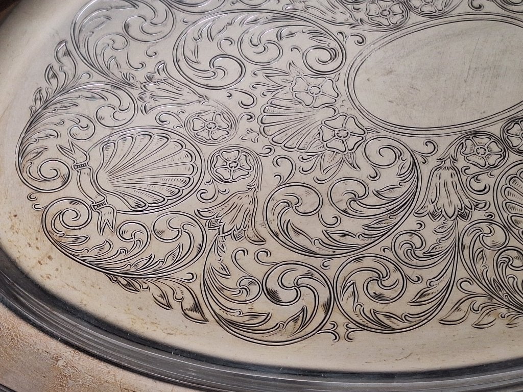 Groot Vintage dienblad gebeiteld in zilverkleurig metaal, Ophalen, Zilver