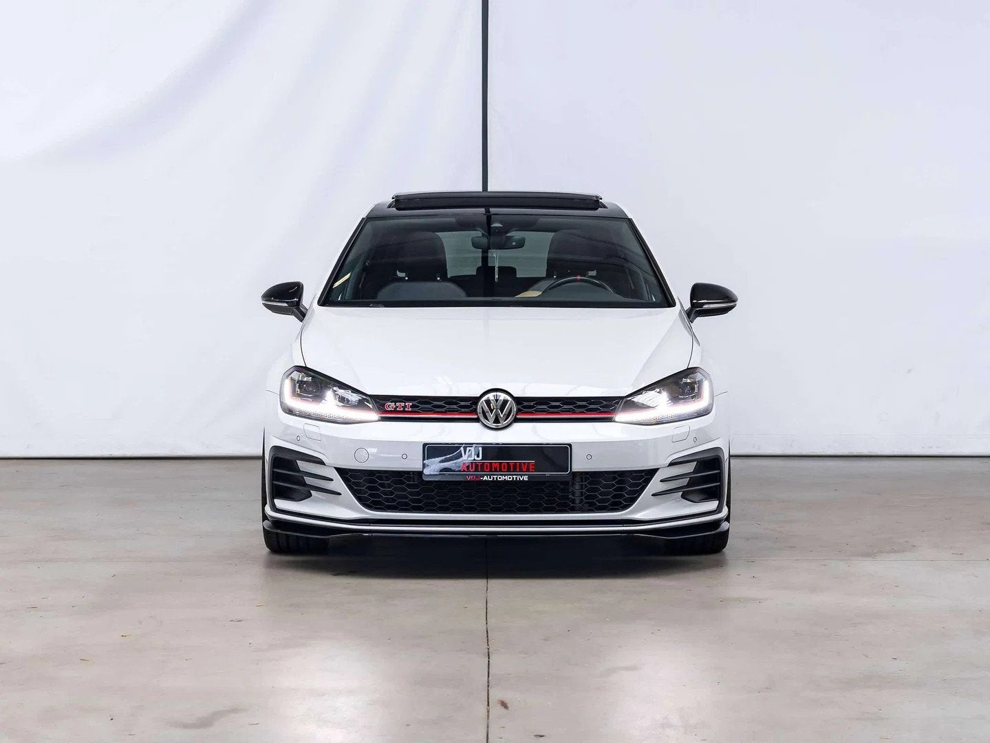 Volkswagen Golf GTI TCR|PANO|ALCANTARA|CAMERA|KEYLESS|ACC|LA, Automaat, Gebruikt, 1984 cc, Leder