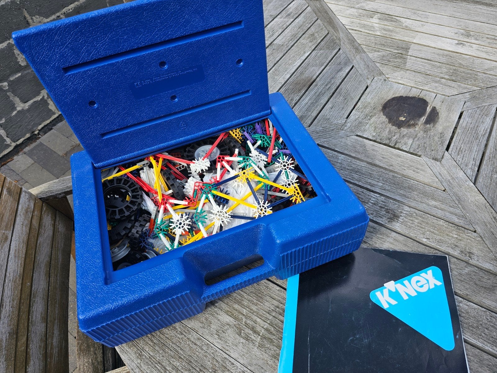 K'nex koffer, Enlèvement, Utilisé, K'nex