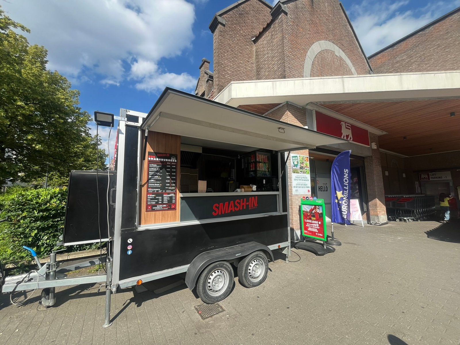 FOODTRUCK EN ACTIVITÉ À VENDRE – BRUXELLES, Ophalen, Gebruikt