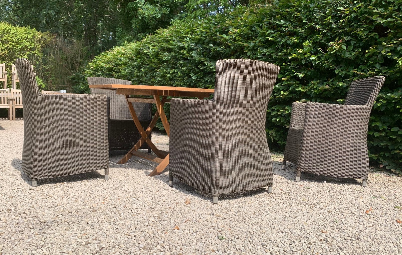 Tuinsetje Teak Tafel  4+1 wickerstoelen + kussens, Tuin en Terras, Ophalen, Zo goed als nieuw, Kunststof