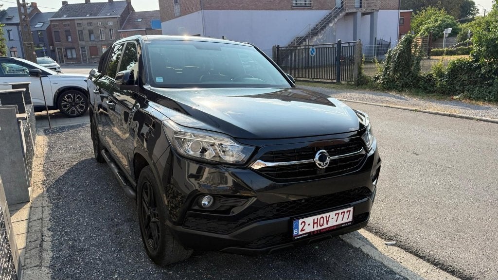 SsangYong Musso utilitaire, Autos, Musso, Noir, 5 portes, Automatique