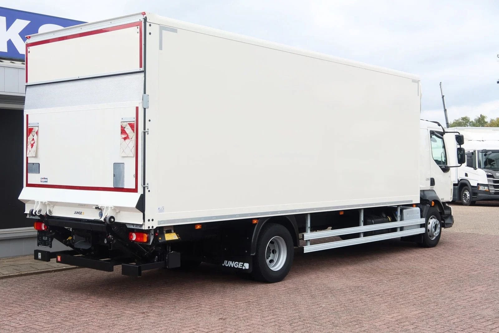 Volvo FL 280 Bak +Klep 1500 kg, Autos, Achat, Diesel, Automatique, Blanc