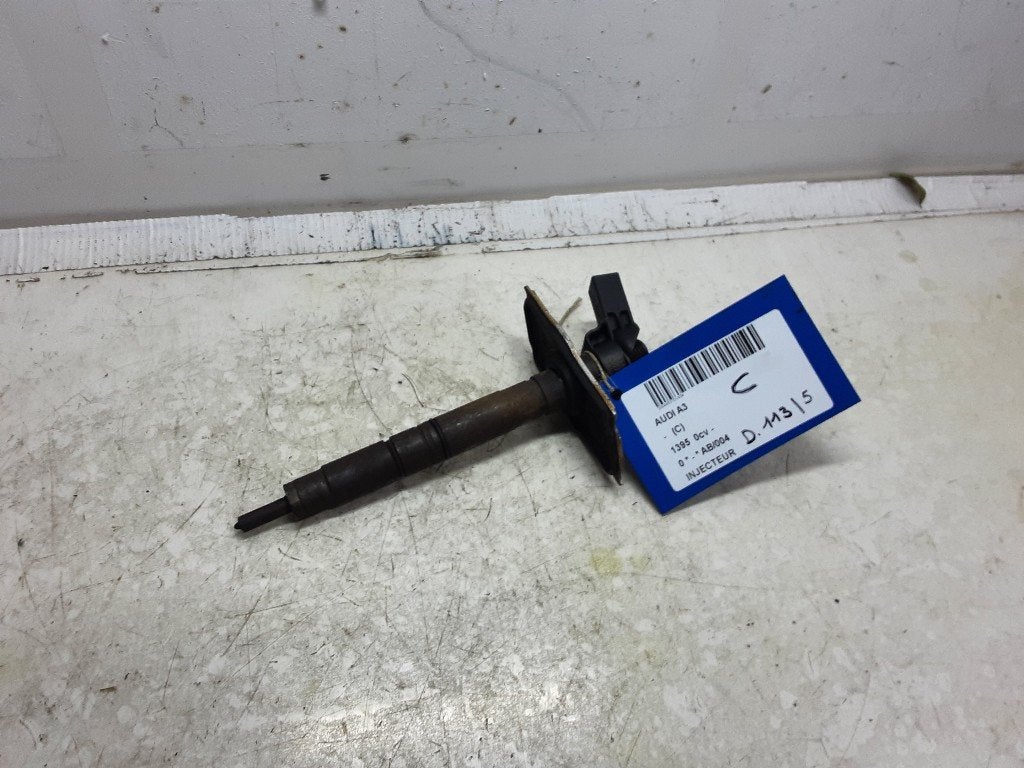 INJECTEUR Audi A3 Sportback (8PA) (03L130277), Auto-Union-Straße  1,
85057  Ingolstadt, DE, Info@audi.de, Audi, Utilisé