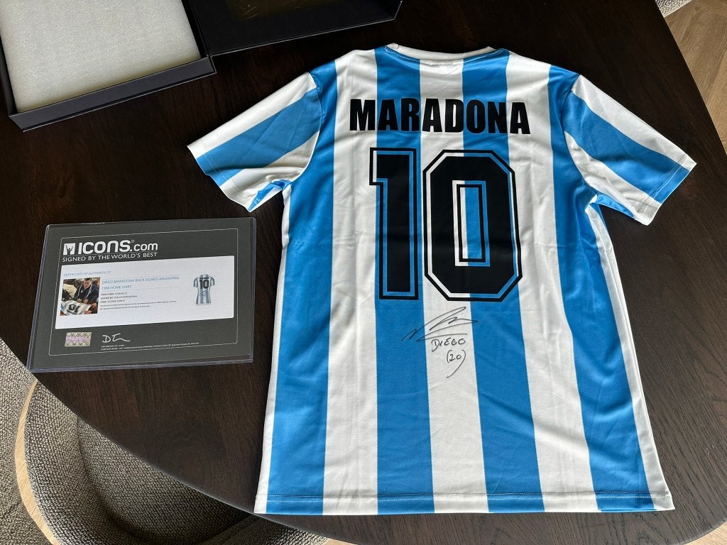 Hand gesigneerd shirt Diego Armando Maradona, met ICONS COA, Verzamelen, Sportartikelen en Voetbal, Ophalen of Verzenden, Nieuw