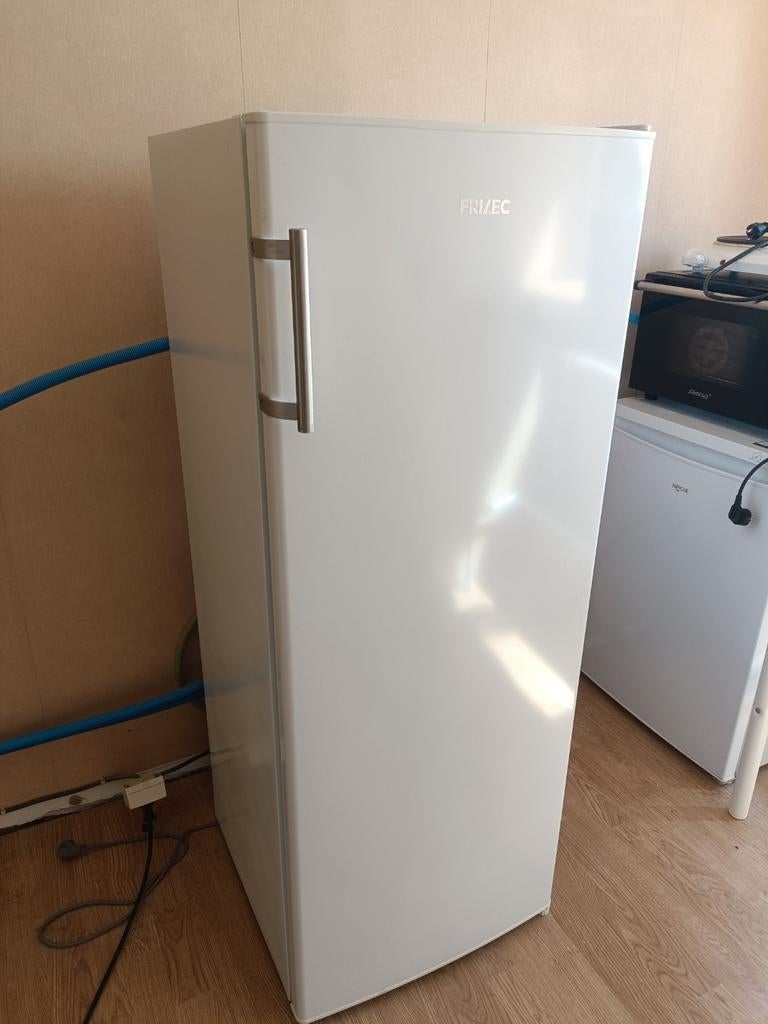 Frilec koelkast 143cm, Ophalen